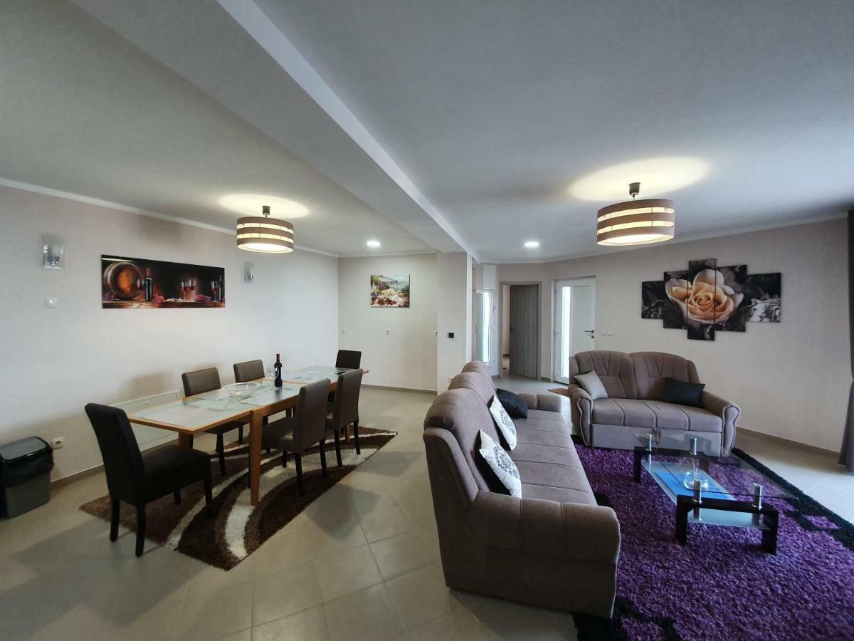 Apartments Kroatien ลอฟราน ภายนอก รูปภาพ